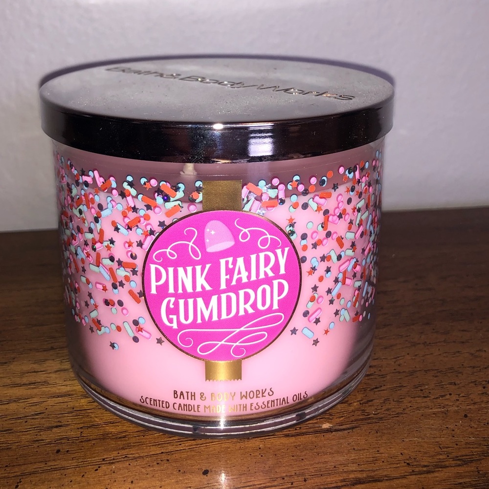 Bath & Body Works 3 wicked candle